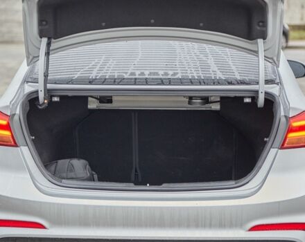 Серый Хендай Элантра, объемом двигателя 1.6 л и пробегом 145 тыс. км за 12500 $, фото 17 на Automoto.ua