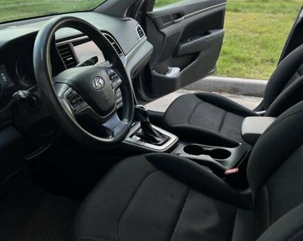 Серый Хендай Элантра, объемом двигателя 2 л и пробегом 145 тыс. км за 11000 $, фото 4 на Automoto.ua