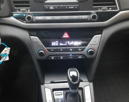 Сірий Хендай Елантра, об'ємом двигуна 0 л та пробігом 132 тис. км за 10900 $, фото 12 на Automoto.ua