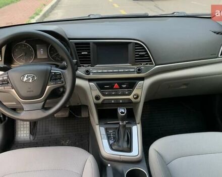 Сірий Хендай Елантра, об'ємом двигуна 2 л та пробігом 165 тис. км за 10700 $, фото 17 на Automoto.ua