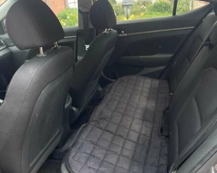 Серый Хендай Элантра, объемом двигателя 1.59 л и пробегом 173 тыс. км за 12000 $, фото 5 на Automoto.ua