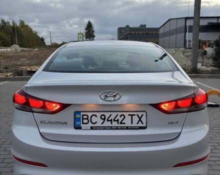 Сірий Хендай Елантра, об'ємом двигуна 1.59 л та пробігом 140 тис. км за 12000 $, фото 4 на Automoto.ua