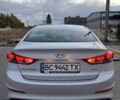Сірий Хендай Елантра, об'ємом двигуна 1.59 л та пробігом 140 тис. км за 12000 $, фото 4 на Automoto.ua