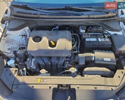 Сірий Хендай Елантра, об'ємом двигуна 2 л та пробігом 70 тис. км за 1500 $, фото 10 на Automoto.ua