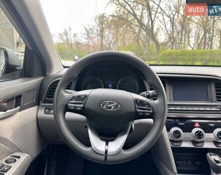 Серый Хендай Элантра, объемом двигателя 2 л и пробегом 132 тыс. км за 12700 $, фото 24 на Automoto.ua
