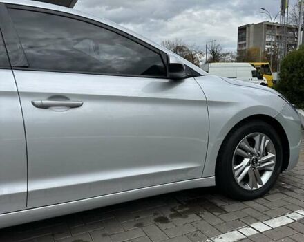 Серый Хендай Элантра, объемом двигателя 2 л и пробегом 62 тыс. км за 14700 $, фото 10 на Automoto.ua