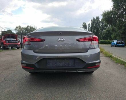 Серый Хендай Элантра, объемом двигателя 2 л и пробегом 24 тыс. км за 16100 $, фото 6 на Automoto.ua