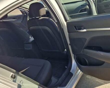 Серый Хендай Элантра, объемом двигателя 2 л и пробегом 90 тыс. км за 15000 $, фото 9 на Automoto.ua