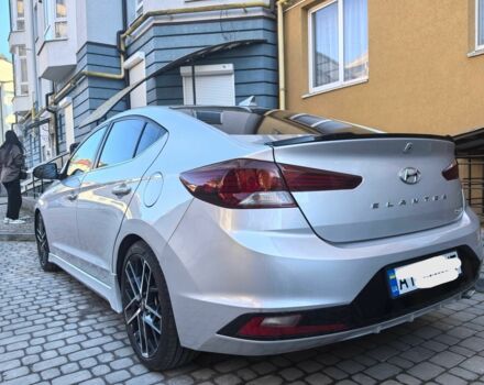 Серый Хендай Элантра, объемом двигателя 1.6 л и пробегом 220 тыс. км за 15000 $, фото 1 на Automoto.ua