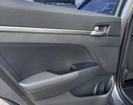 Серый Хендай Элантра, объемом двигателя 1.59 л и пробегом 108 тыс. км за 14500 $, фото 18 на Automoto.ua