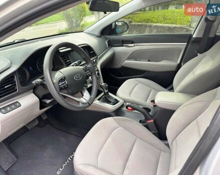 Серый Хендай Элантра, объемом двигателя 2 л и пробегом 132 тыс. км за 12700 $, фото 28 на Automoto.ua