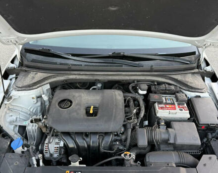 Серый Хендай Элантра, объемом двигателя 2 л и пробегом 92 тыс. км за 13800 $, фото 11 на Automoto.ua