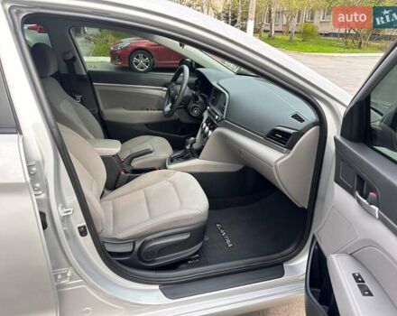 Серый Хендай Элантра, объемом двигателя 2 л и пробегом 132 тыс. км за 12700 $, фото 25 на Automoto.ua