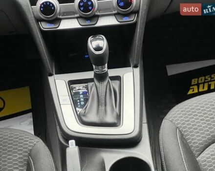 Серый Хендай Элантра, объемом двигателя 2 л и пробегом 62 тыс. км за 14800 $, фото 13 на Automoto.ua