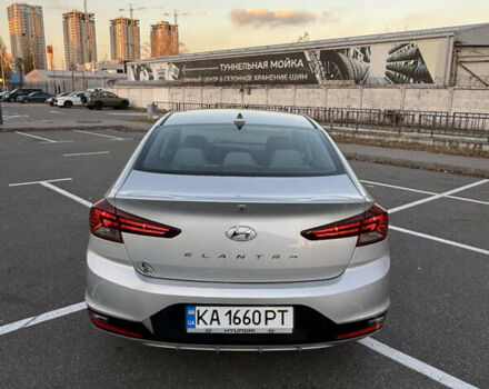 Серый Хендай Элантра, объемом двигателя 2 л и пробегом 92 тыс. км за 13800 $, фото 5 на Automoto.ua