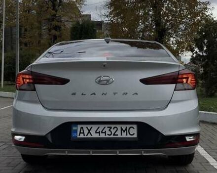 Серый Хендай Элантра, объемом двигателя 2 л и пробегом 62 тыс. км за 14700 $, фото 2 на Automoto.ua