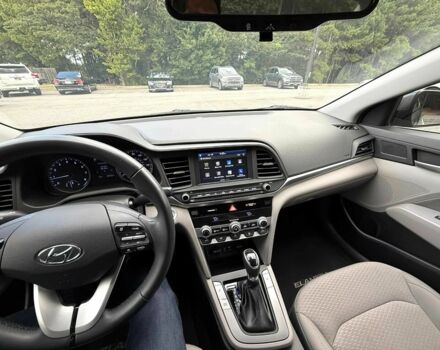 Серый Хендай Элантра, объемом двигателя 2 л и пробегом 33 тыс. км за 5200 $, фото 6 на Automoto.ua