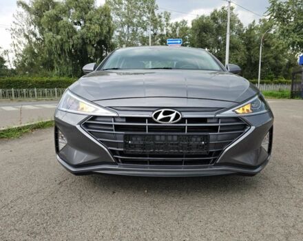 Серый Хендай Элантра, объемом двигателя 2 л и пробегом 30 тыс. км за 15800 $, фото 1 на Automoto.ua