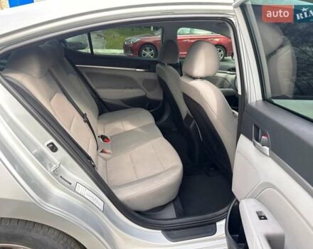 Серый Хендай Элантра, объемом двигателя 2 л и пробегом 132 тыс. км за 12700 $, фото 21 на Automoto.ua