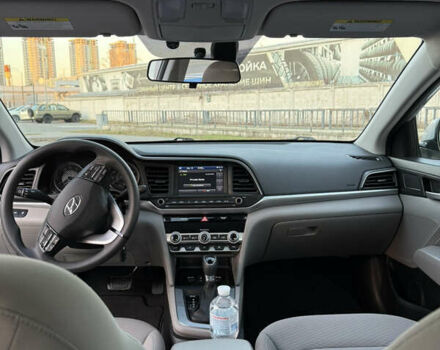 Серый Хендай Элантра, объемом двигателя 2 л и пробегом 92 тыс. км за 13800 $, фото 26 на Automoto.ua