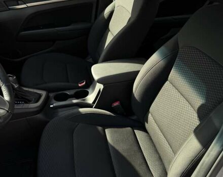 Серый Хендай Элантра, объемом двигателя 1.59 л и пробегом 40 тыс. км за 17500 $, фото 19 на Automoto.ua