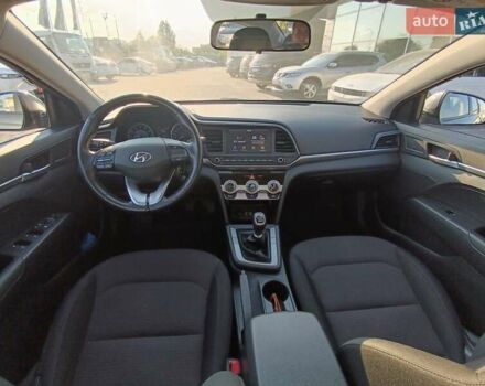 Сірий Хендай Елантра, об'ємом двигуна 1.59 л та пробігом 118 тис. км за 14950 $, фото 12 на Automoto.ua