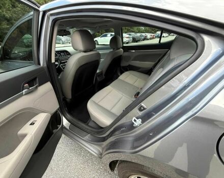 Серый Хендай Элантра, объемом двигателя 2 л и пробегом 33 тыс. км за 5200 $, фото 10 на Automoto.ua