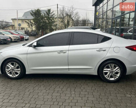 Серый Хендай Элантра, объемом двигателя 2 л и пробегом 62 тыс. км за 14800 $, фото 3 на Automoto.ua