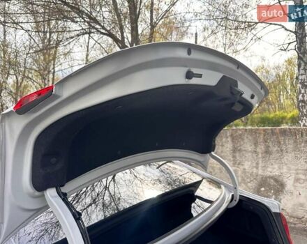 Серый Хендай Элантра, объемом двигателя 2 л и пробегом 132 тыс. км за 12700 $, фото 18 на Automoto.ua