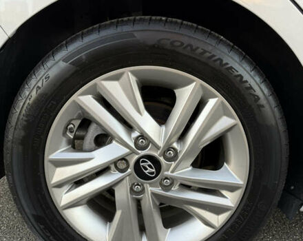 Серый Хендай Элантра, объемом двигателя 2 л и пробегом 92 тыс. км за 13800 $, фото 7 на Automoto.ua