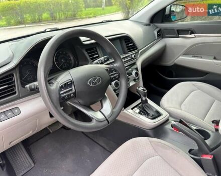Серый Хендай Элантра, объемом двигателя 2 л и пробегом 132 тыс. км за 12700 $, фото 29 на Automoto.ua