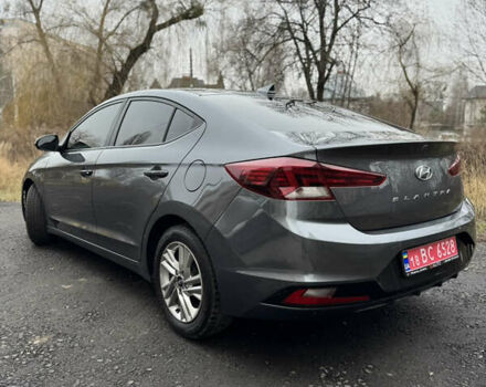 Серый Хендай Элантра, объемом двигателя 2 л и пробегом 83 тыс. км за 13600 $, фото 3 на Automoto.ua