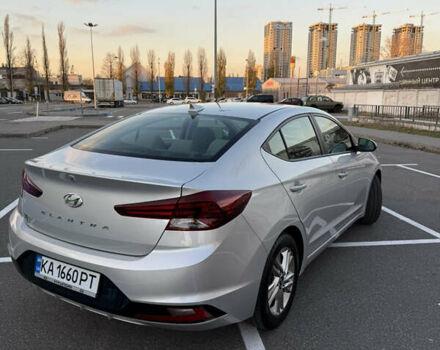 Серый Хендай Элантра, объемом двигателя 2 л и пробегом 92 тыс. км за 13800 $, фото 1 на Automoto.ua