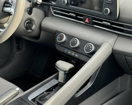 Хендай Элантра 2020 в Ивано-Франковске на Automoto.ua Серый Хендай Элантра, объемом двигателя 2 л и пробегом 113 тыс. км за 15000 $, фото 33 на Automoto.ua