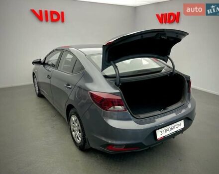 Серый Хендай Элантра, объемом двигателя 1.6 л и пробегом 94 тыс. км за 15754 $, фото 6 на Automoto.ua