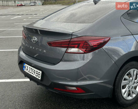Хендай Элантра 2020 в Киеве на Automoto.ua Серый Хендай Элантра, объемом двигателя 1.59 л и пробегом 100 тыс. км за 13700 $, фото 7 на Automoto.ua