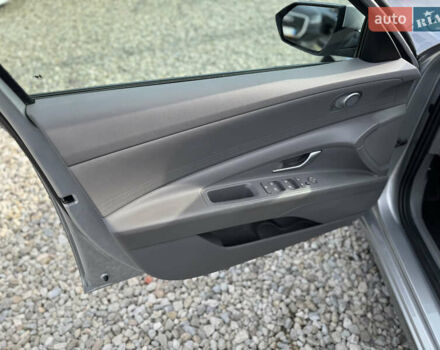 Хендай Элантра 2020 в Ивано-Франковске на Automoto.ua Серый Хендай Элантра, объемом двигателя 2 л и пробегом 113 тыс. км за 15000 $, фото 15 на Automoto.ua