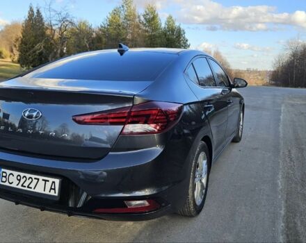 Серый Хендай Элантра, объемом двигателя 2 л и пробегом 85 тыс. км за 14450 $, фото 5 на Automoto.ua