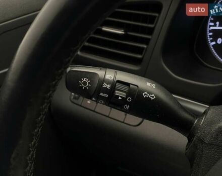 Серый Хендай Элантра, объемом двигателя 1.6 л и пробегом 94 тыс. км за 15754 $, фото 12 на Automoto.ua