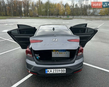 Хендай Элантра 2020 в Киеве на Automoto.ua Серый Хендай Элантра, объемом двигателя 1.59 л и пробегом 100 тыс. км за 13700 $, фото 15 на Automoto.ua