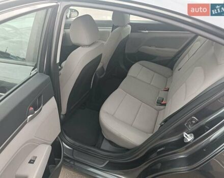 Хендай Элантра 2020 в Киеве на Automoto.ua Серый Хендай Элантра, объемом двигателя 2 л и пробегом 123 тыс. км за 12900 $, фото 8 на Automoto.ua