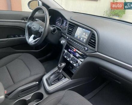 Сірий Хендай Елантра, об'ємом двигуна 2 л та пробігом 25 тис. км за 15100 $, фото 8 на Automoto.ua