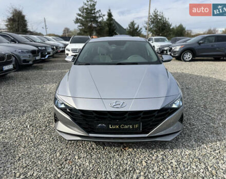 Хендай Элантра 2020 в Ивано-Франковске на Automoto.ua Серый Хендай Элантра, объемом двигателя 2 л и пробегом 113 тыс. км за 15000 $, фото 4 на Automoto.ua