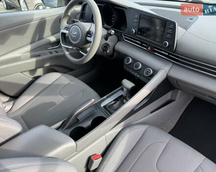 Хендай Элантра 2020 в Ивано-Франковске на Automoto.ua Серый Хендай Элантра, объемом двигателя 2 л и пробегом 113 тыс. км за 15000 $, фото 28 на Automoto.ua