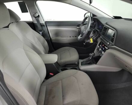 Серый Хендай Элантра, объемом двигателя 2 л и пробегом 53 тыс. км за 11800 $, фото 7 на Automoto.ua