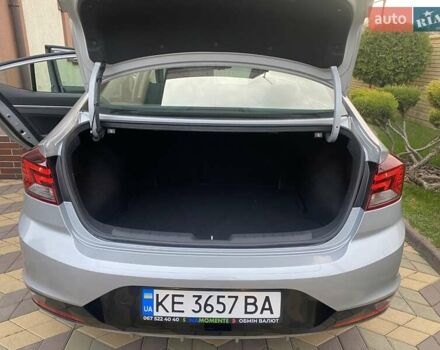 Сірий Хендай Елантра, об'ємом двигуна 2 л та пробігом 25 тис. км за 15100 $, фото 2 на Automoto.ua
