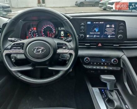 Сірий Хендай Елантра, об'ємом двигуна 1.59 л та пробігом 32 тис. км за 18417 $, фото 6 на Automoto.ua