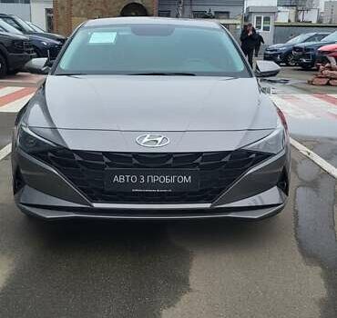 Сірий Хендай Елантра, об'ємом двигуна 1.59 л та пробігом 32 тис. км за 18417 $, фото 4 на Automoto.ua