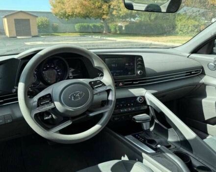 Хендай Элантра 2021 в Тернополе на Automoto.ua Серый Хендай Элантра, объемом двигателя 2 л и пробегом 34 тыс. км за 4300 $, фото 4 на Automoto.ua