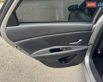 Сірий Хендай Елантра, об'ємом двигуна 2 л та пробігом 135 тис. км за 16700 $, фото 19 на Automoto.ua